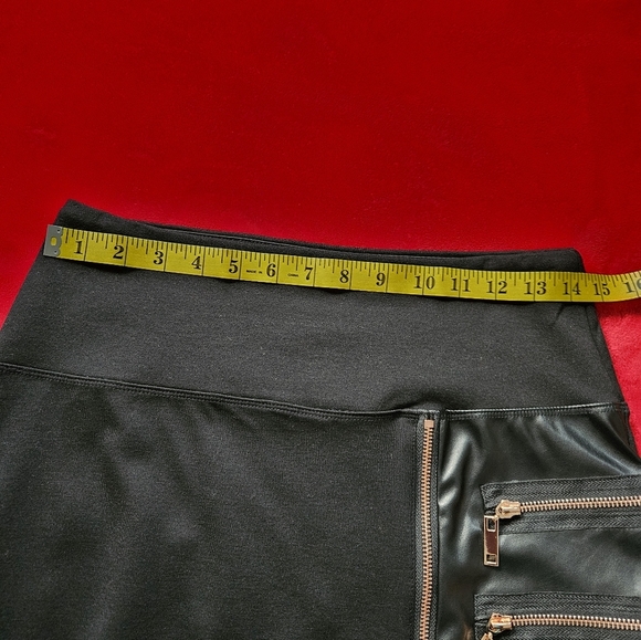Athena Marie Black Asymmetrical Skirt-Size Medium - Picture 11 of 14